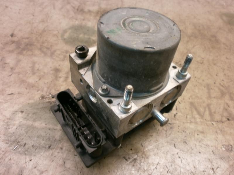 Recambio de abs para nissan micra (k12e) acenta referencia OEM IAM   