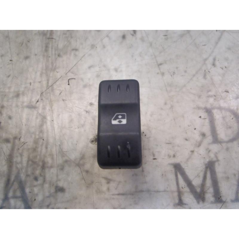 Recambio de mando elevalunas delantero derecho para dacia logan ambiance referencia OEM IAM 6001546816  