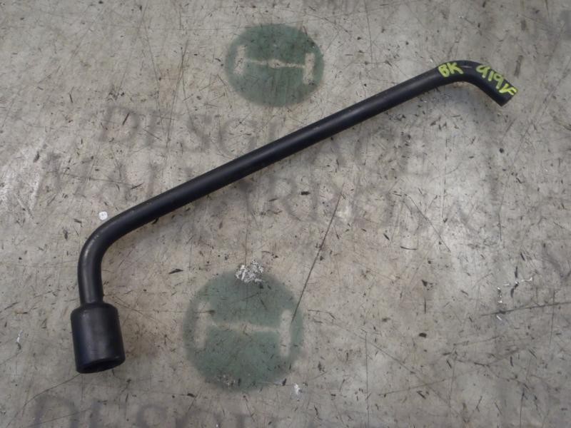 Recambio de llave rueda para toyota aygo (kgb/wnb) básico referencia OEM IAM   