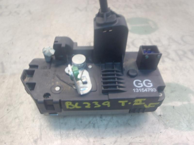 Recambio de cerradura puerta trasera izquierda para opel meriva cosmo referencia OEM IAM   