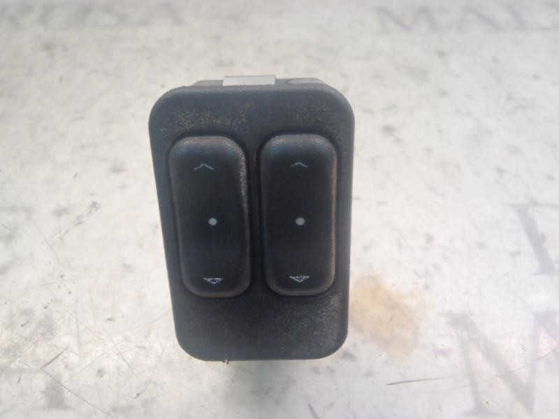 Recambio de mando elevalunas delantero izquierdo para opel meriva cosmo referencia OEM IAM   