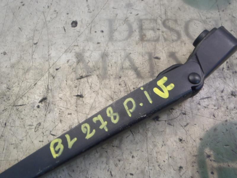 Recambio de brazo limpia delantero izquierdo para citroën c2 sport chic referencia OEM IAM   