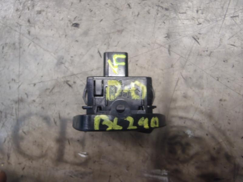 Recambio de mando elevalunas delantero derecho para ford ka (ccu) titanium referencia OEM IAM   