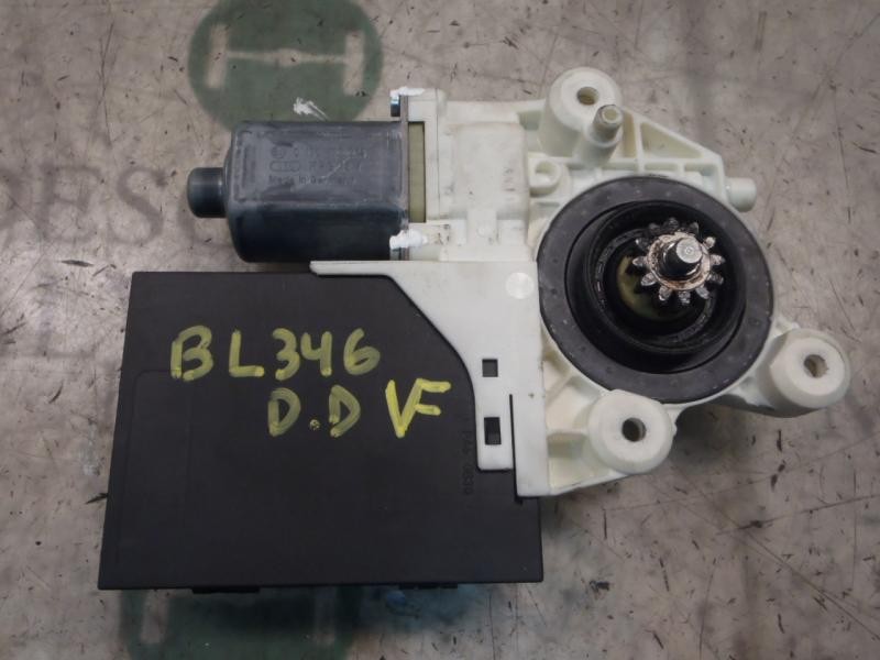 Recambio de motor elevalunas delantero derecho para ford focus berlina (cap) sport referencia OEM IAM   