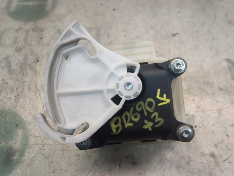 Recambio de motor apertura trampillas climatizador para skoda superb (3u4) classic referencia OEM IAM 8D1820511G  