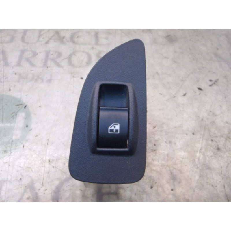 Recambio de mando elevalunas trasero izquierdo para fiat linea (110) emotion referencia OEM IAM 735442336  