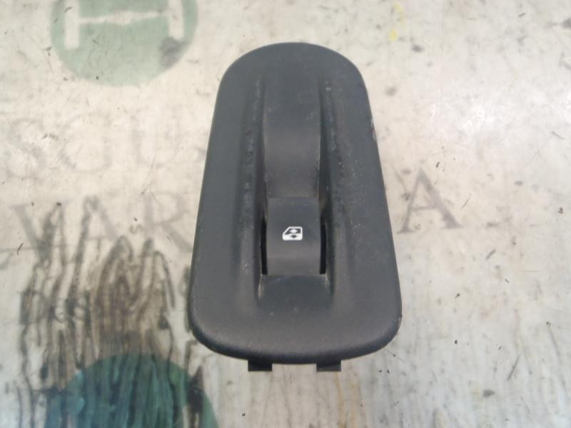 Recambio de mando elevalunas delantero derecho para renault mascot 160 65 4x2 referencia OEM IAM   