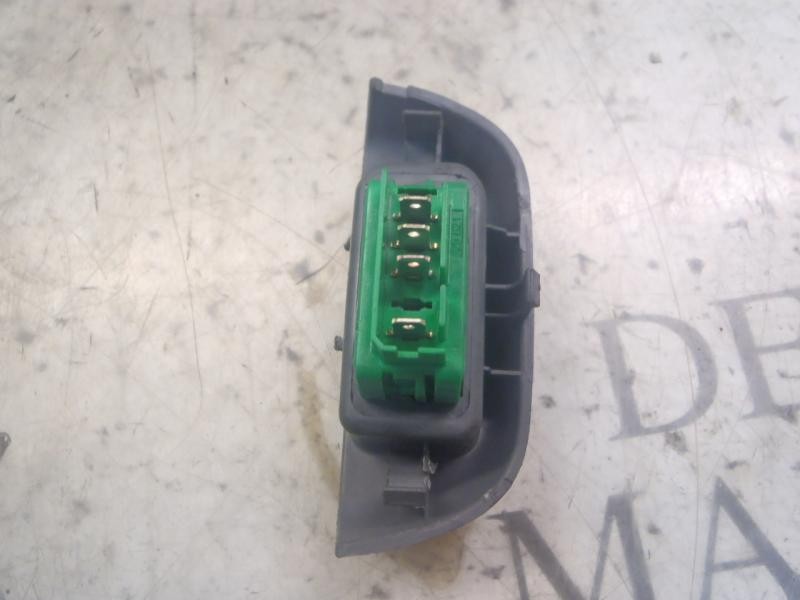 Recambio de mando elevalunas delantero derecho para toyota aygo (kgb/wnb) básico referencia OEM IAM   