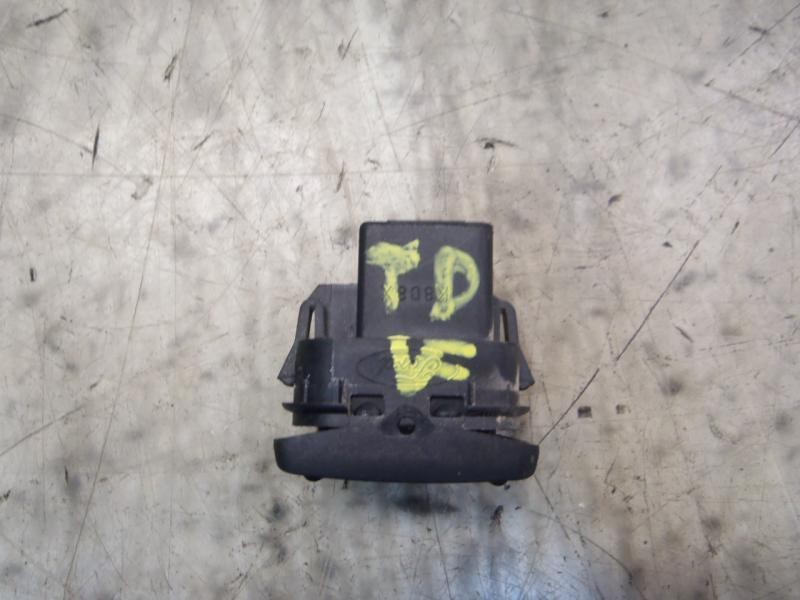 Recambio de mando elevalunas trasero derecho para ford focus lim. (cb4) trend referencia OEM IAM 1471913  