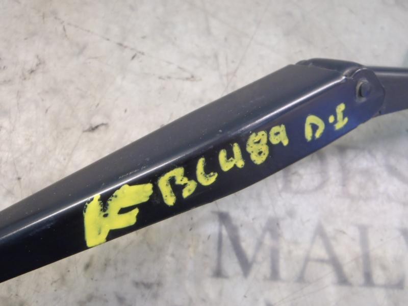 Recambio de brazo limpia delantero izquierdo para ford focus lim. (cb4) trend referencia OEM IAM 1731534  