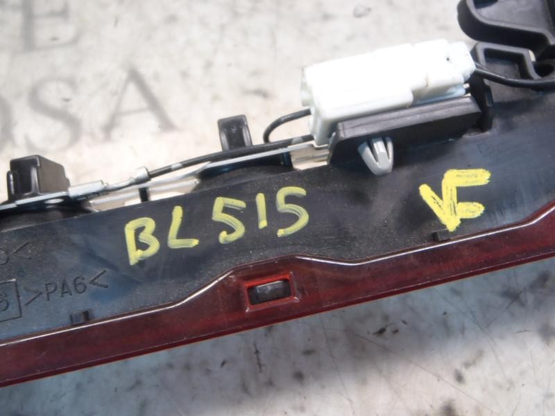 Recambio de piloto trasero central para nissan x-trail (t30) titanium referencia OEM IAM 265908H700  