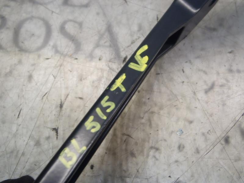 Recambio de brazo limpia trasero para nissan x-trail (t30) titanium referencia OEM IAM 287818H310  