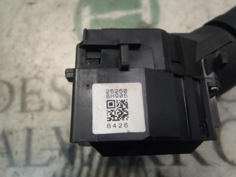 Recambio de mando limpia para nissan x-trail (t30) titanium referencia OEM IAM 252608H905 252608H905 