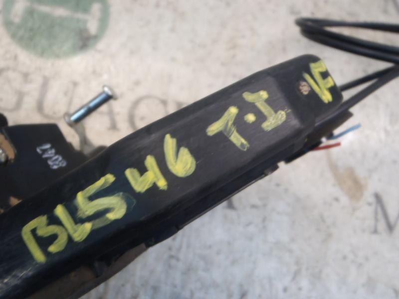 Recambio de cerradura puerta trasera izquierda para toyota auris luna referencia OEM IAM   