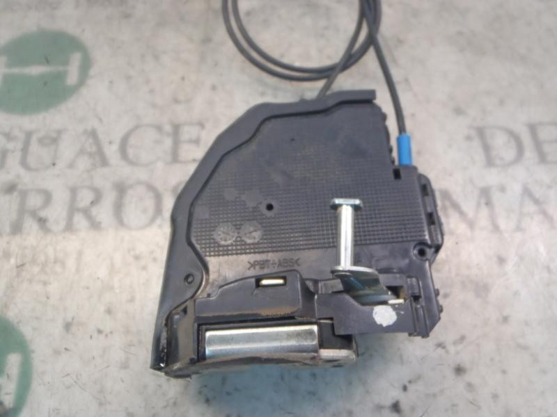 Recambio de cerradura puerta trasera derecha para toyota auris luna referencia OEM IAM   