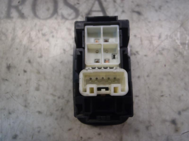 Recambio de mando elevalunas trasero derecho para toyota auris luna referencia OEM IAM   