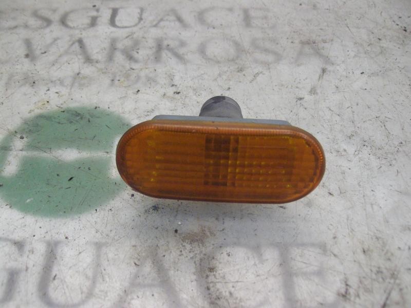 Recambio de piloto lateral izquierdo para volkswagen golf iv berlina (1j1) 1.9 tdi referencia OEM IAM   