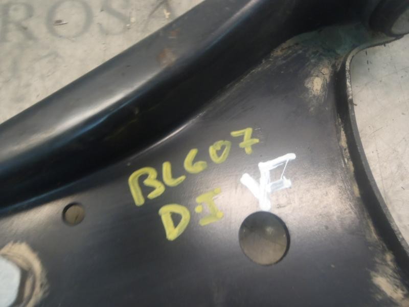 Recambio de brazo suspension inferior delantero izquierdo para renault twingo authentique referencia OEM IAM   