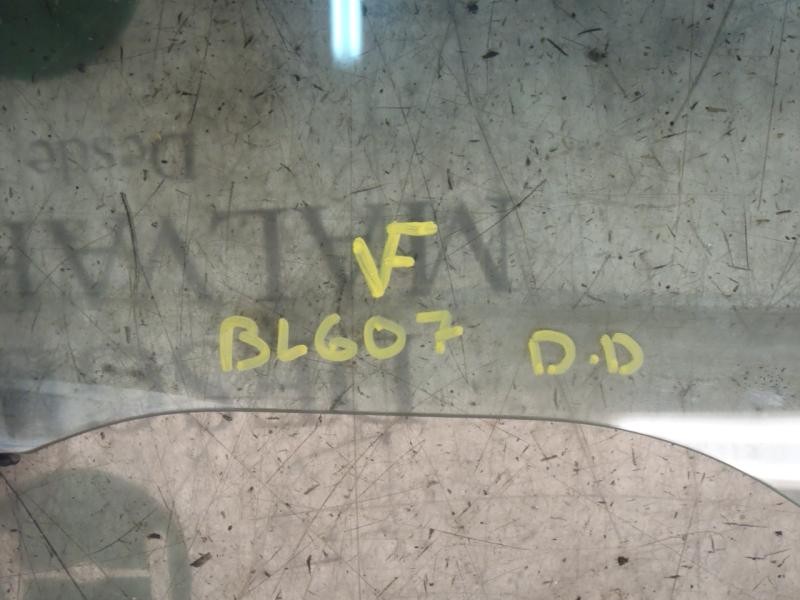 Recambio de cristal puerta delantero derecho para renault twingo authentique referencia OEM IAM   