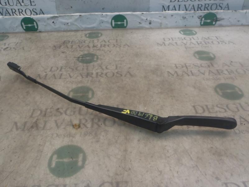 Recambio de brazo limpia delantero derecho para peugeot 308 confort referencia OEM IAM 6429EN  