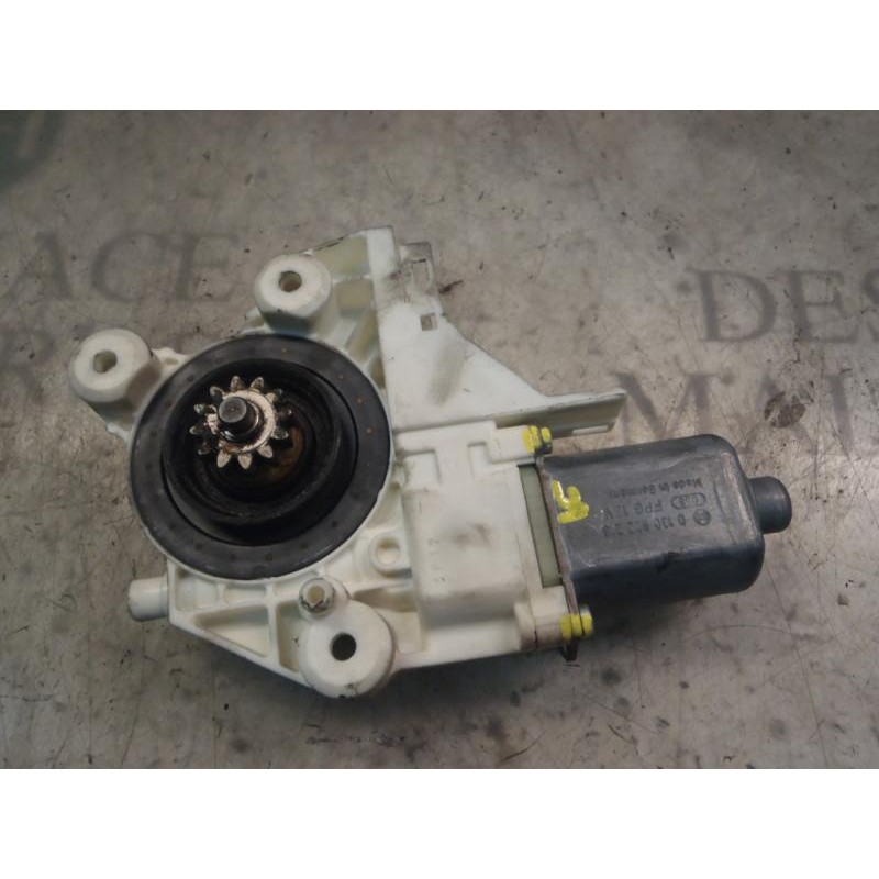 Recambio de motor elevalunas delantero derecho para ford focus berlina (cap) sport referencia OEM IAM   