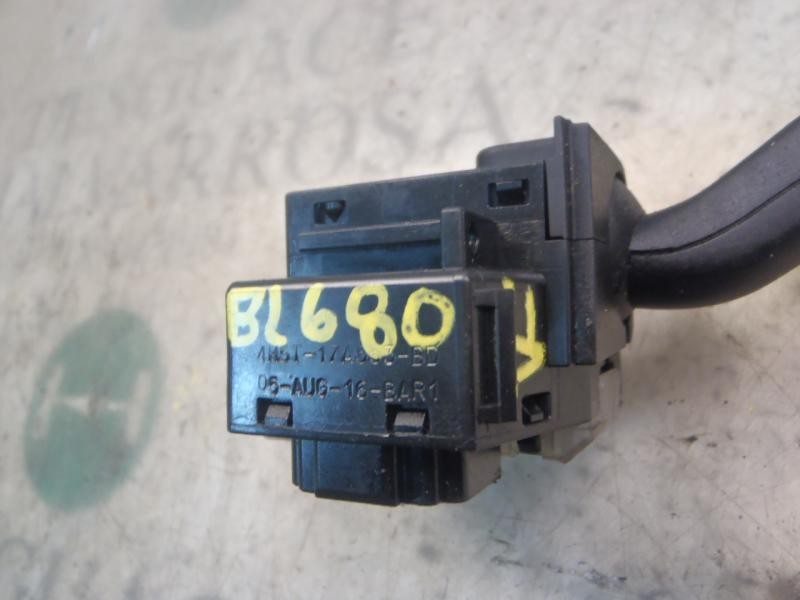 Recambio de mando limpia para ford focus berlina (cap) sport referencia OEM IAM   