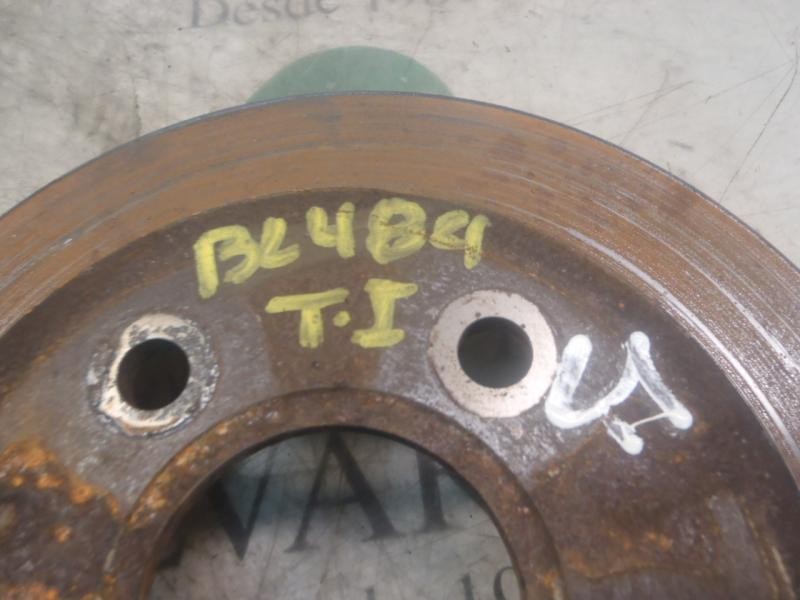 Recambio de disco freno trasero para ford focus lim. (cb4) trend referencia OEM IAM 1748745  