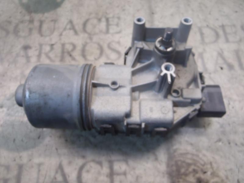 Recambio de motor limpia delantero para ford focus lim. (cb4) business referencia OEM IAM 1704578 0390241731 0390241731