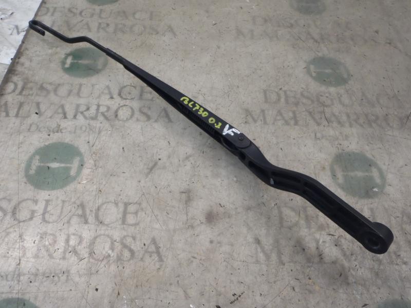 Recambio de brazo limpia delantero izquierdo para opel vectra c berlina comfort referencia OEM IAM   