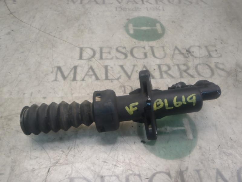 Recambio de bombin embrague para peugeot 308 confort referencia OEM IAM 218295  