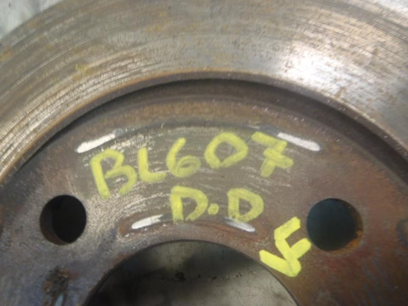 Recambio de disco freno delantero para renault twingo authentique referencia OEM IAM   