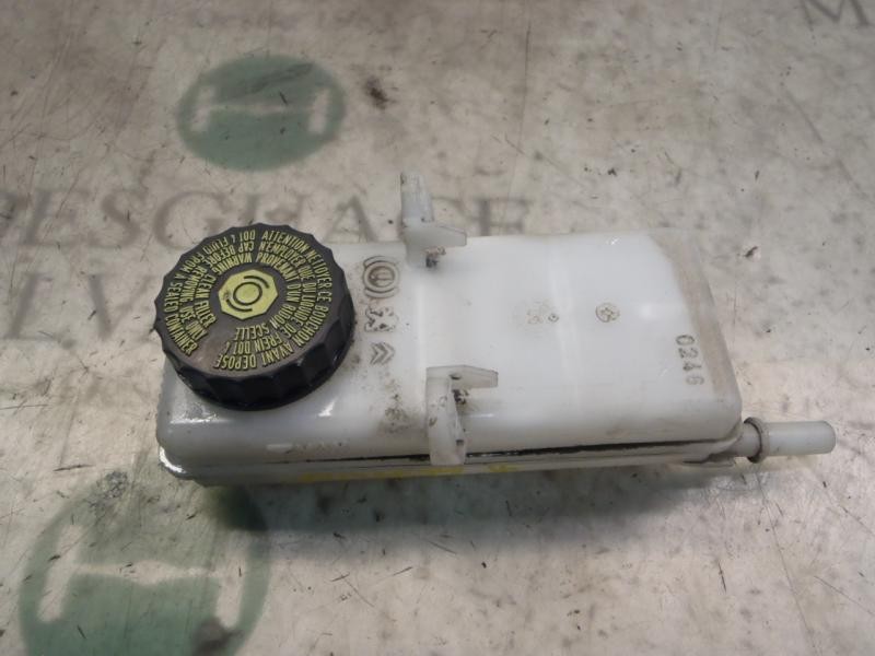 Recambio de deposito servo para citroën c4 berlina sx referencia OEM IAM   