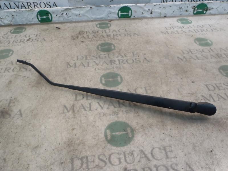 Recambio de brazo limpia delantero derecho para citroën c2 furio referencia OEM IAM   