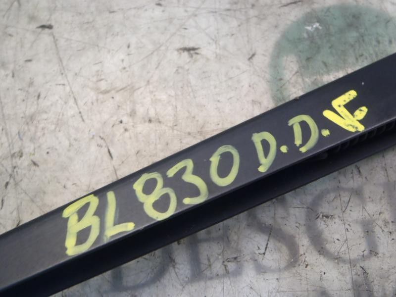 Recambio de brazo limpia delantero derecho para citroën c2 furio referencia OEM IAM   