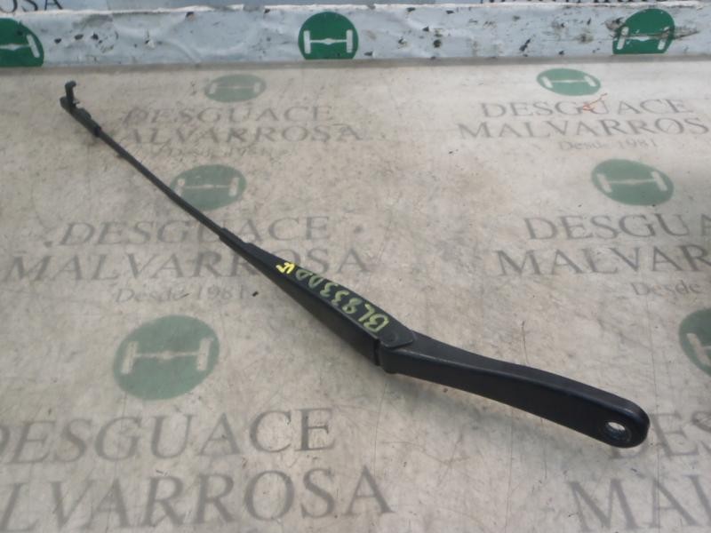 Recambio de brazo limpia delantero derecho para opel astra gtc cosmo referencia OEM IAM   