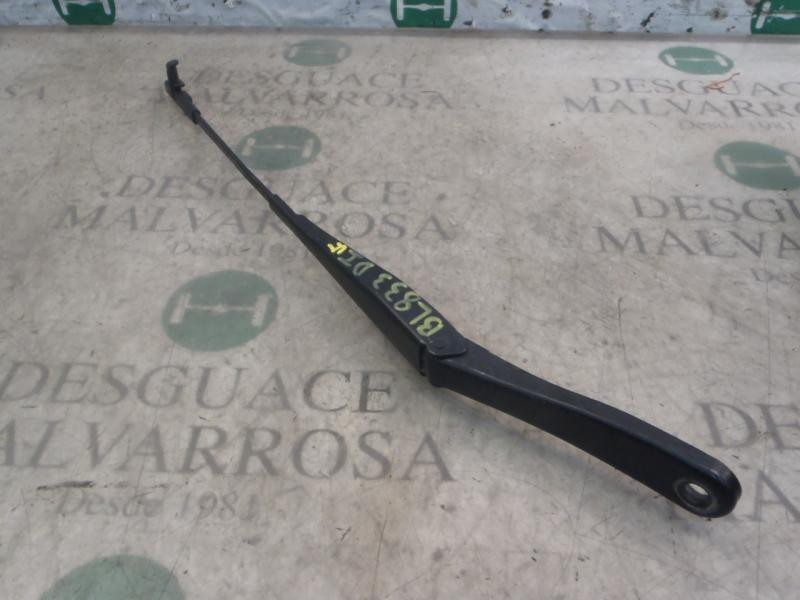 Recambio de brazo limpia delantero izquierdo para opel astra gtc cosmo referencia OEM IAM   