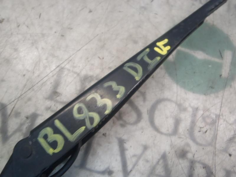 Recambio de brazo limpia delantero izquierdo para opel astra gtc cosmo referencia OEM IAM   