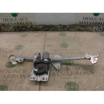 ELEVALUNAS TRASERO DERECHO 