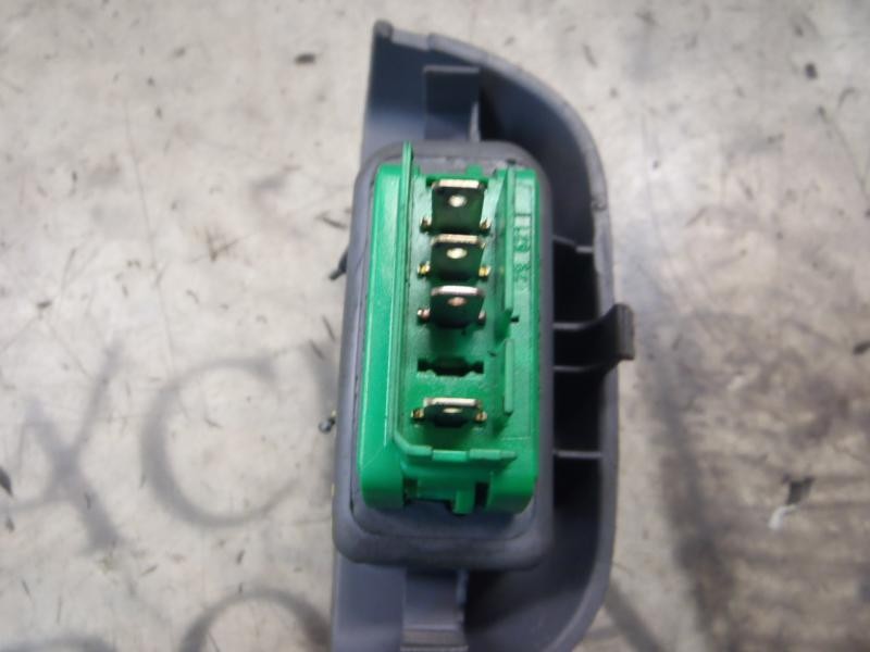 Recambio de mando elevalunas delantero derecho para citroën c1 audace referencia OEM IAM   