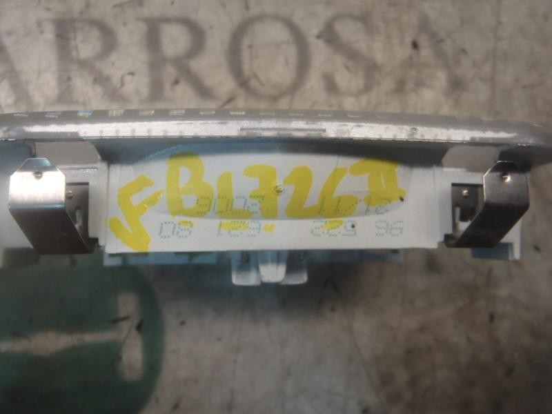 Recambio de piloto interior para citroën c4 picasso sx referencia OEM IAM 6362Q0  