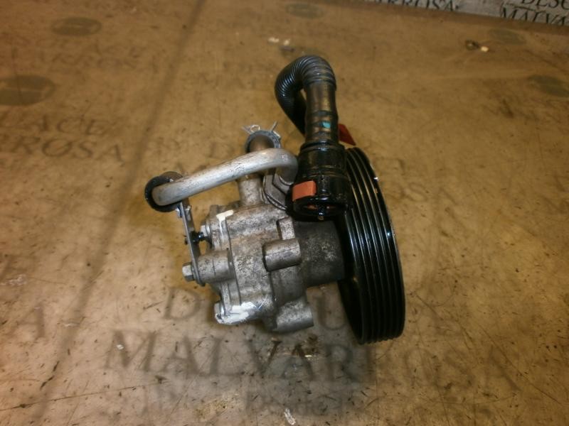 Recambio de bomba direccion para ford fiesta (cbk) ghia referencia OEM IAM   