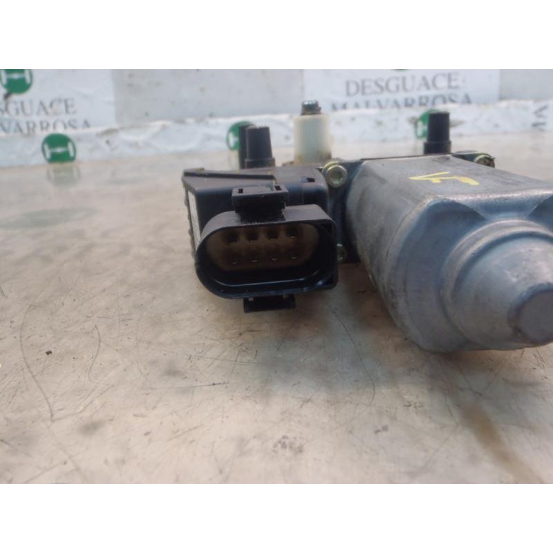 Recambio de motor elevalunas delantero izquierdo para audi a6 avant (4b5) 2.8 v6 30v referencia OEM IAM   
