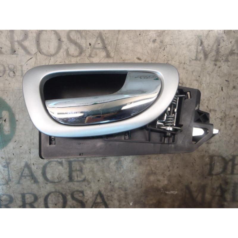 Recambio de maneta interior delantera derecha para peugeot 307 berlina (s2) xt referencia OEM IAM   