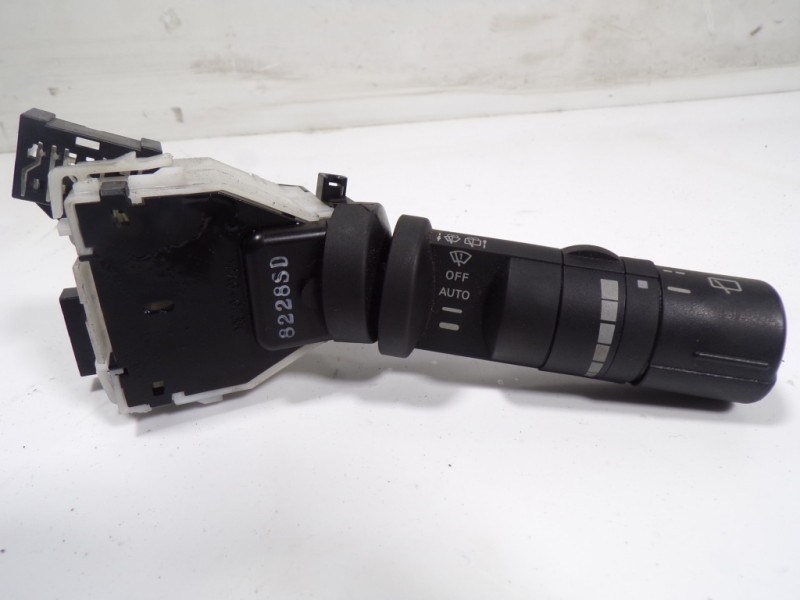 Recambio de mando limpia para nissan qashqai (j10) tekna referencia OEM IAM 25260JD01A 8228SD 