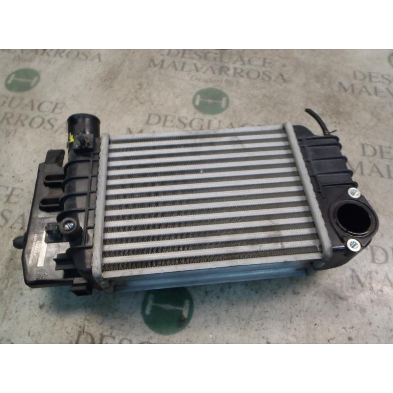 Recambio de intercooler para toyota yaris (ksp9/scp9/nlp9) blue referencia OEM IAM 179000N010  