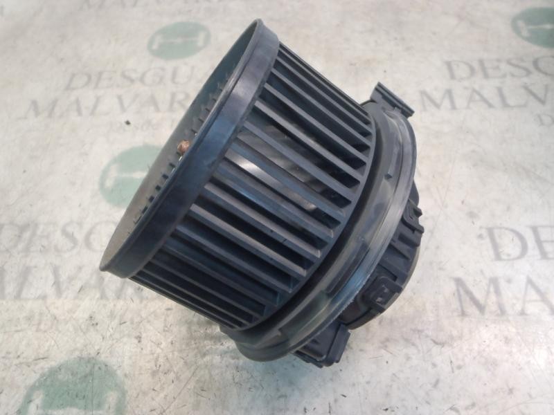 Recambio de motor calefaccion para ford fiesta (cb1) titanium referencia OEM IAM 1790329  0130115551