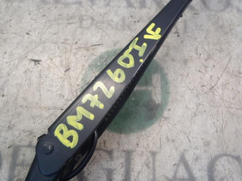 Recambio de brazo limpia delantero izquierdo para ford fiesta (cb1) titanium referencia OEM IAM 2026776  