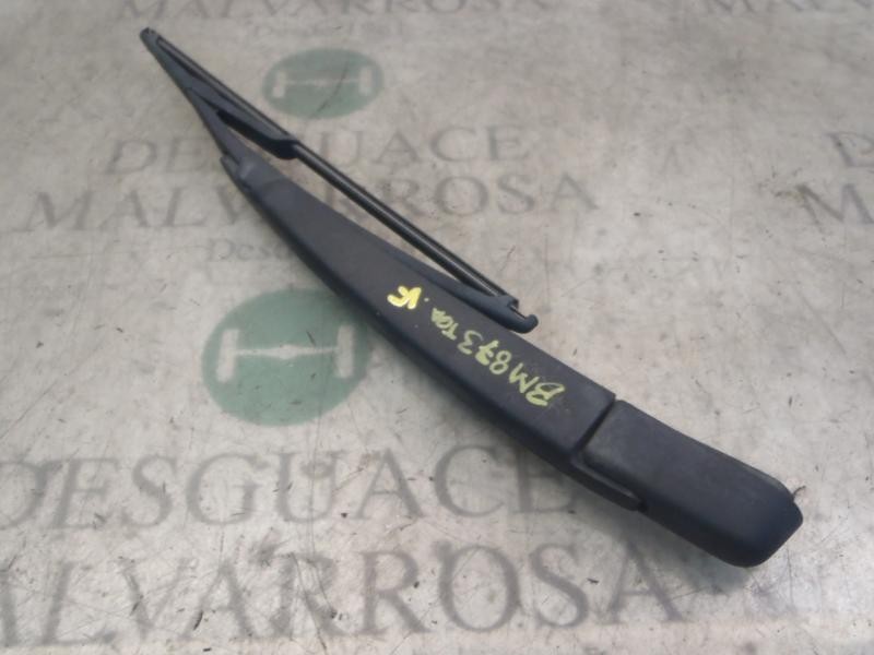 Recambio de brazo limpia delantero derecho para renault clio ii fase ii (b/cb0) expression referencia OEM IAM   