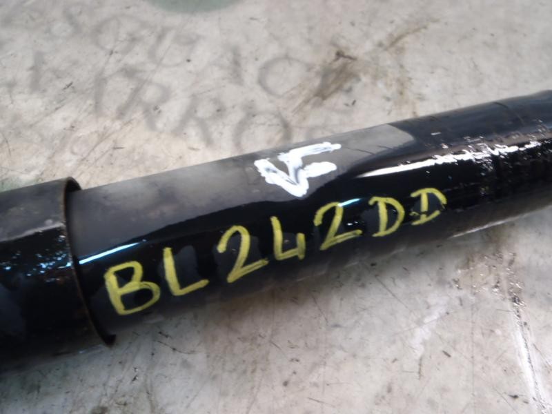 Recambio de amortiguador delantero derecho para renault mascot 160 65 4x2 referencia OEM IAM   