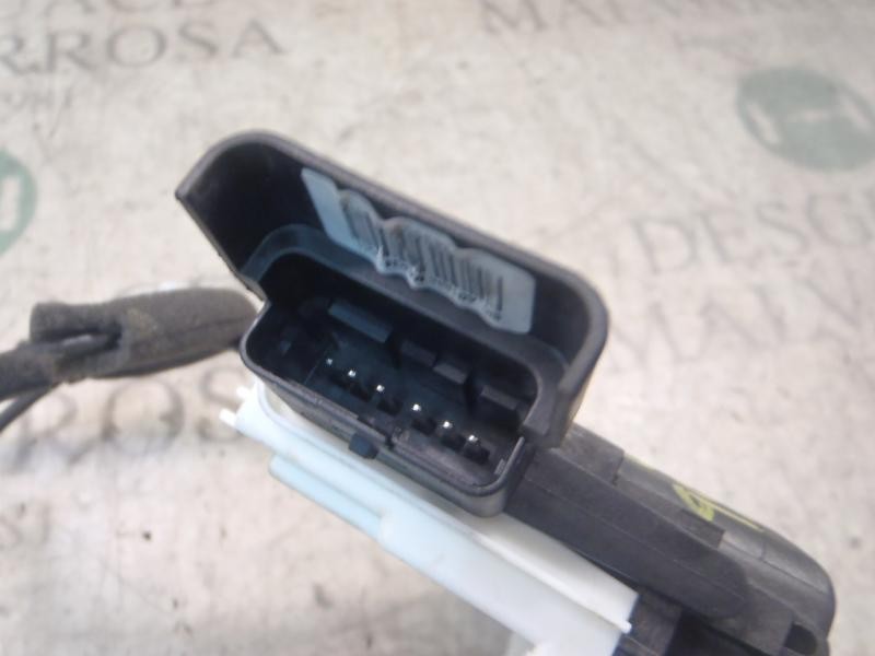 Recambio de cerradura puerta delantera derecha para citroën c3 1.4 hdi fap referencia OEM IAM 9800624680  